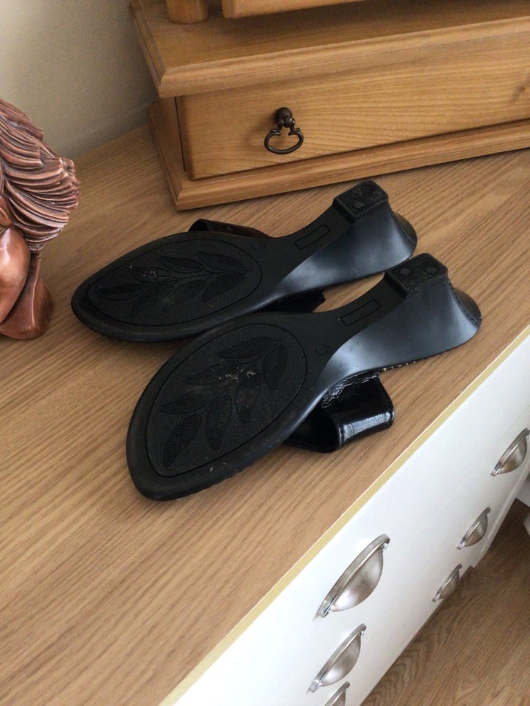 Diesel sandles 