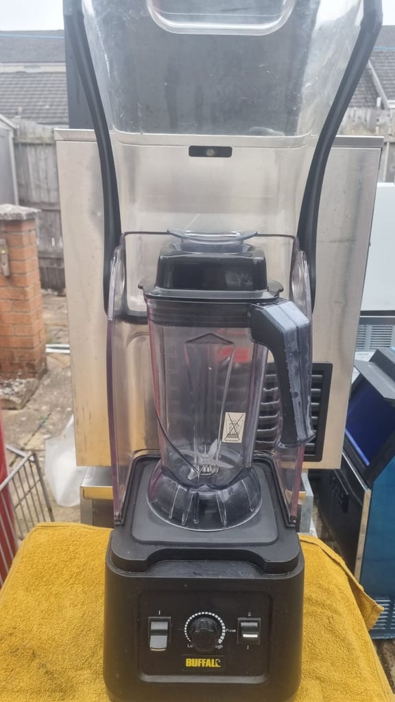 Commercial blender 