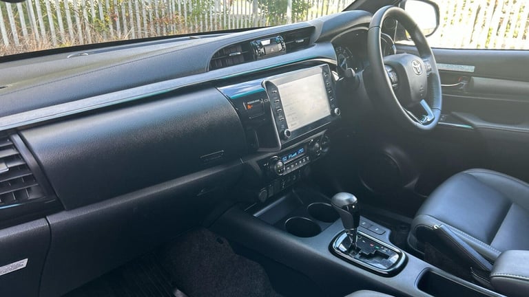 2024 Toyota Hilux 2.8 D-4D Invincible X Pickup Double Cab 4dr Diesel Auto 4WD Euro 6 (s/s) (2 PIC...