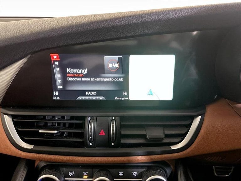 2017 Alfa Romeo Giulia 2.0 TB 280 Veloce 4dr Auto SALOON PETROL Automatic