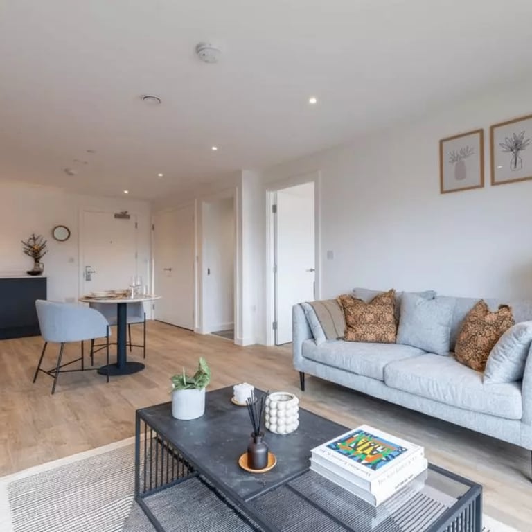 Needy people - get supported housing. Apply now! weekly service charges only £10.