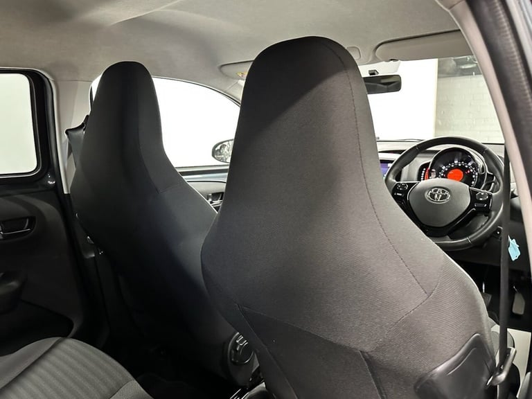 2020 Toyota AYGO 1.0 VVT-i X-TREND FUNROOF X-SHIFT AUTO FIVE DOOR 70 BHP Hatchback Petrol Automatic