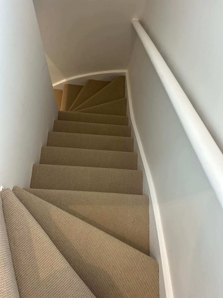 We do All type of flooring carpeting,laminate flooring etc.carpet installer/ technician.