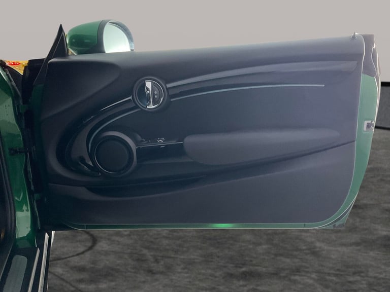 2023 MINI Electric Hatch Cooper SE 32.6kWh Level 2 Hatchback 3dr Electric Auto (184 ps) - INTERIO...