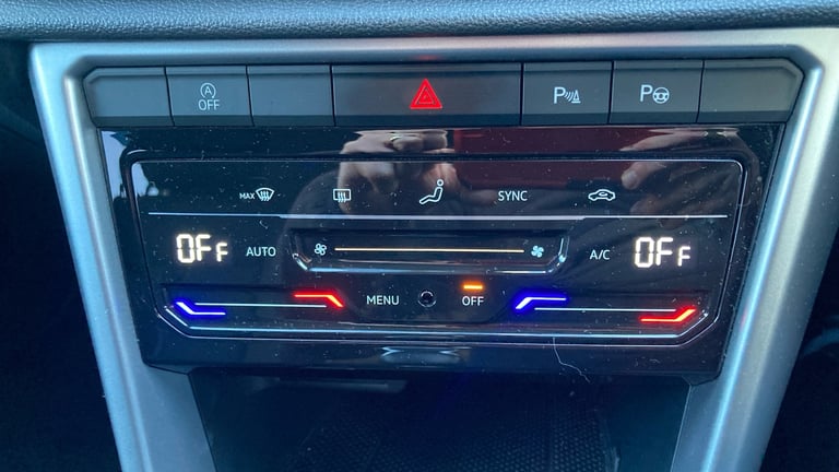 2022 Volkswagen T-Roc 1.5 TSI Life 5dr Petrol Hatchback Hatchback Petrol Manual