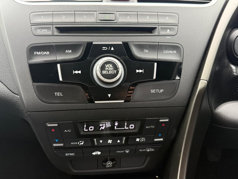 2015 Honda Civic 1.8 i-VTEC SE Plus Tourer Euro 5 (s/s) 5dr ESTATE Petrol Manual