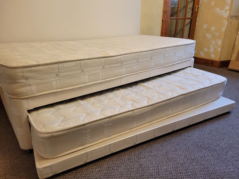 3ft Single bed with pull out 2ft6 spare bed 