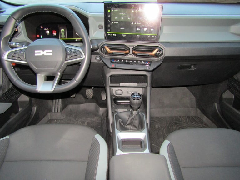  Dacia Bigster 1.2 TCe 140 EXTREME MHEV MILD HYBRID EURO 6 (s/s) LEFT HAND DRIVE  SUV Petrol Manual