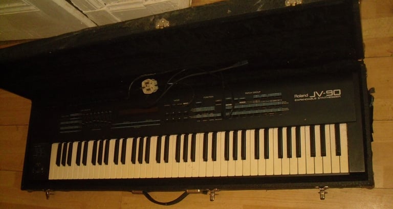 image for Roland jv90 expandable synth,  keyboard and flight caase