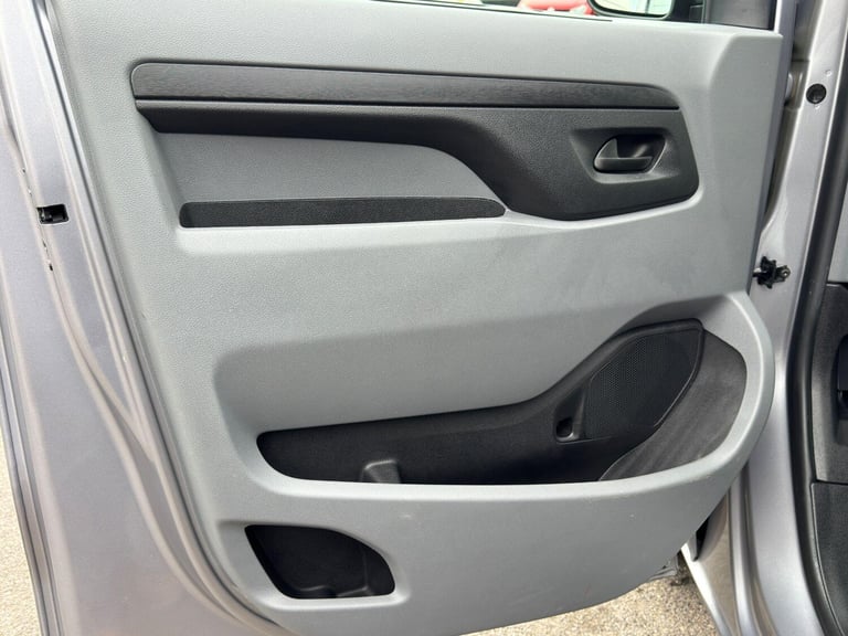 2022 Toyota PROACE CITY Verso 1.5D Combi Medium 5dr MPV DIESEL Manual