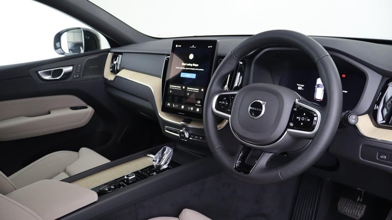  Volvo XC60 T6 AWD PHEV Plus Dark (360 Camera, Harman/Kardon, Adaptive Cruise) Petrol/Electric Hy...