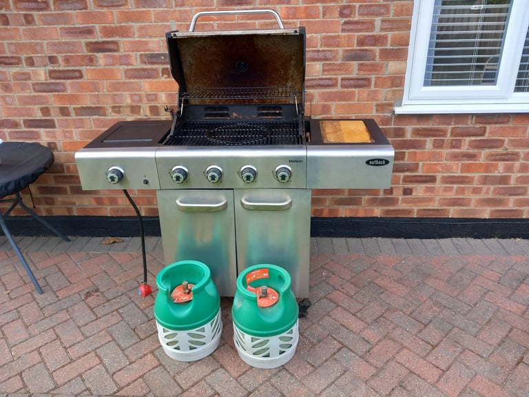 OUTBACK METOER BBQ + 2 X 5KG BOTTLES 