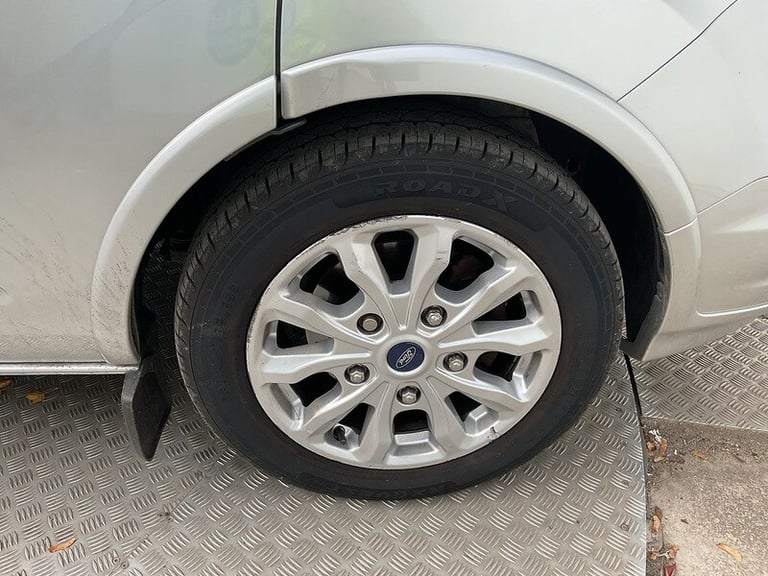 2021 Ford Tourneo Custom 320 EcoBlue Titanium 8 Seat Minibus Diesel Manual