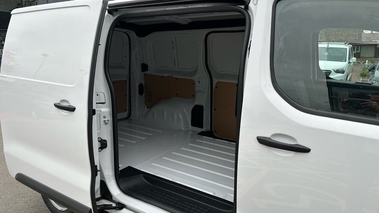 2024 Citroen Dispatch 1.5 BlueHDi Enterprise M Panel Van 6dr Diesel Manual MWB Euro 6 (s/s) (120 ...