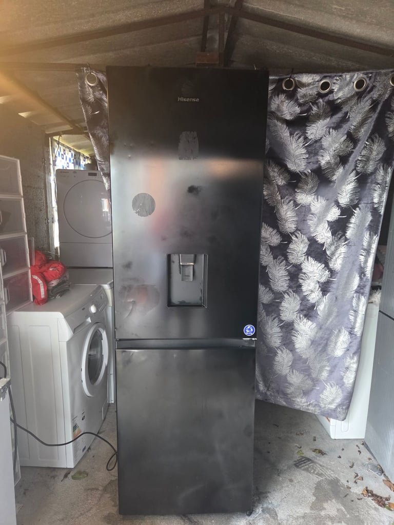 A Class Tall Frost Free Fridge Freezer 