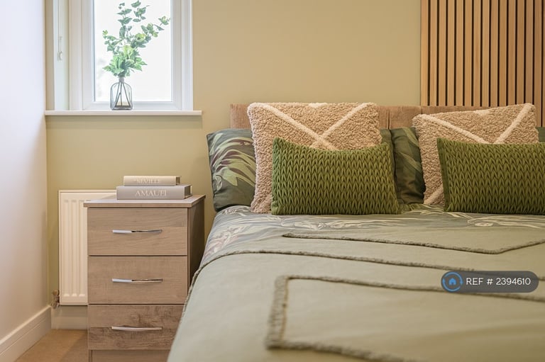 6 bedroom house in Lyndale Avenue, Bridgwater, TA6 (6 bed) (#2394610)