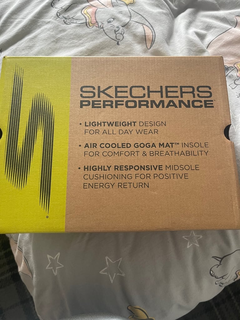 image for Unisex Skechers Trainers BNWB