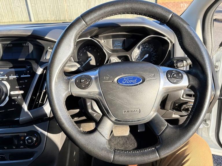 Ford, FOCUS, Hatchback, 2013, Semi-Auto, 1596 (cc), 5 doors