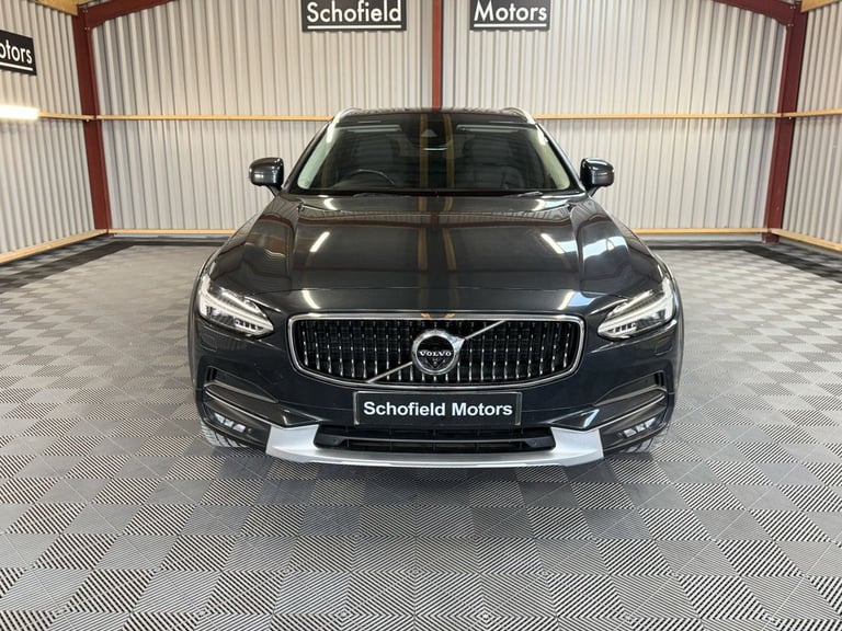 2018 Volvo V90 2.0 D4 Pro Estate 5dr Diesel Auto AWD Euro 6 (s/s) (190 ps) Estate Diesel Automatic