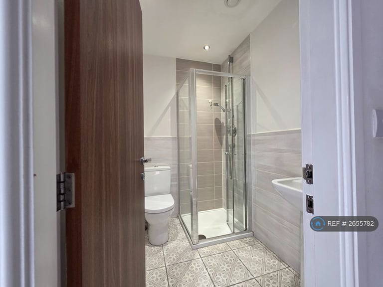 3 bedroom house in Commissioner Square, Paddington, Warrington, WA1 (3 bed) (#2655782)