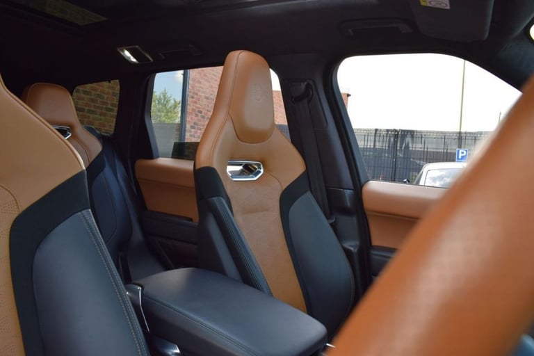 2021 62 LAND ROVER RANGE ROVER SPORT 5.0 P575 V8 SVR CARBON EDITION SUV 5DR PETR