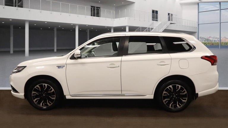 2018 Mitsubishi Outlander 2.0 PHEV GX4hs 5dr Auto ESTATE PETROL/ELECTRIC Automatic