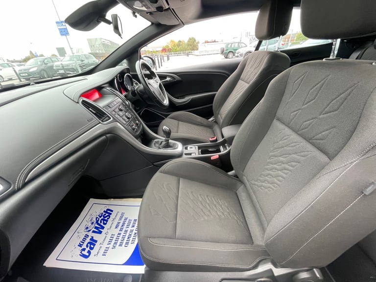 * VAUXHALL CASCADA 2.0 CDTi SE CONVERTIBLE + JUST SERVICED + ALLOYS + 2 KEYS *