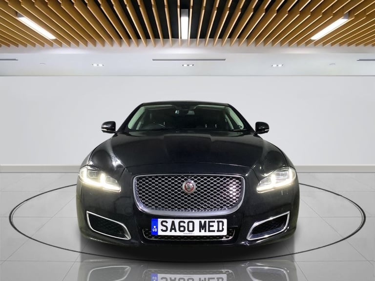 2016 Jaguar XJ 3.0d V6 Autobiography Saloon 4dr Diesel Auto Euro 6 (s/s) (LWB) (300 ps) Saloon Di...