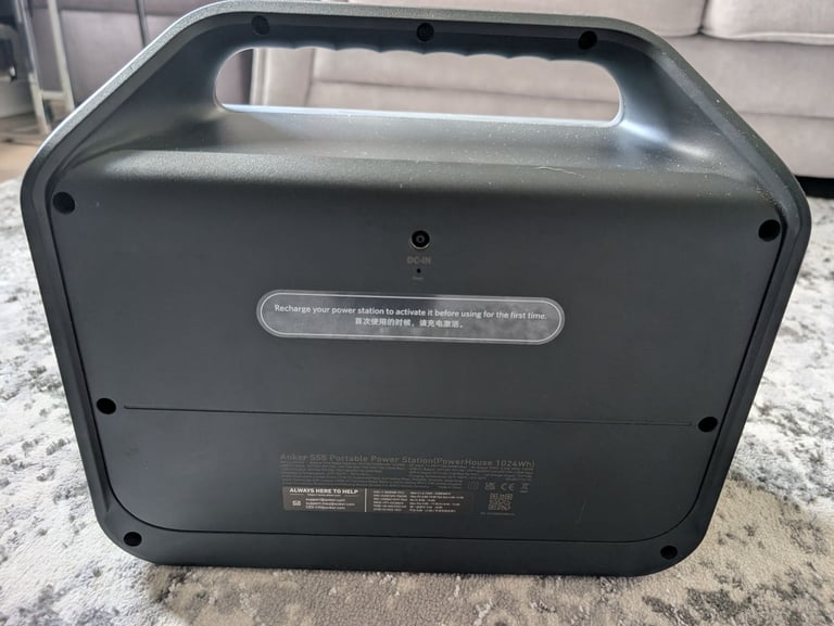 Anker 555 Portable Power Station 