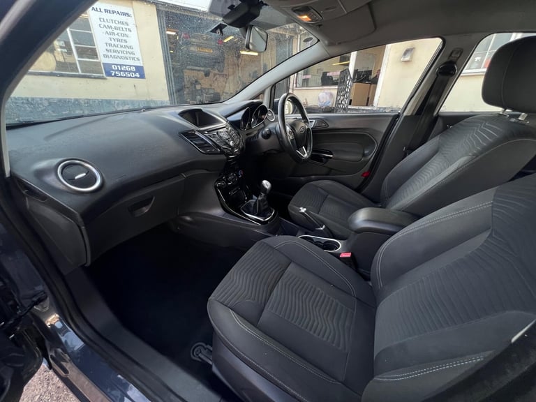 2015 Ford Fiesta 1.0T EcoBoost Zetec Euro 5 (s/s) 5dr HATCHBACK Petrol Manual