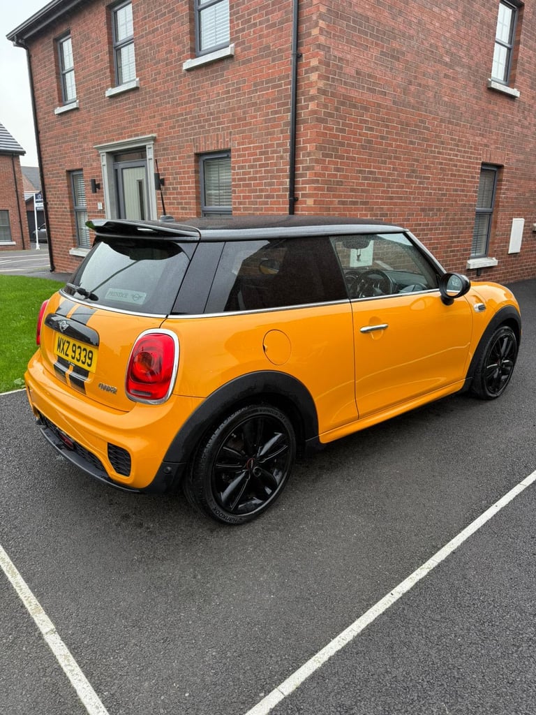 2018 MINI Cooper
