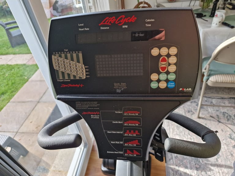 Life Fitness Indoor Stationary Bike Cycle recumbent with Backrest