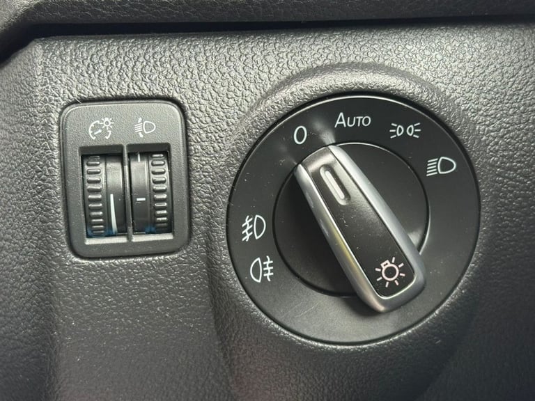 2013 13 VOLKSWAGEN TIGUAN 2.0 TDI BLUEMOTION TECH SE SUV 5DR DIESEL DSG 4WD EURO