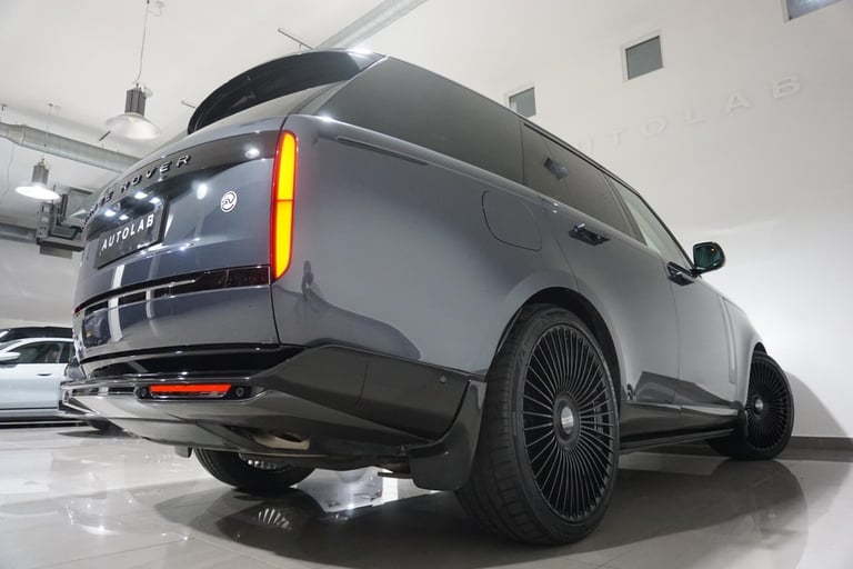 2023 Land Rover Range Rover 3.0 P550e 38.2kWh SV SUV 5dr Petrol Plug-in Hybrid Auto 4WD Euro 6 (s...