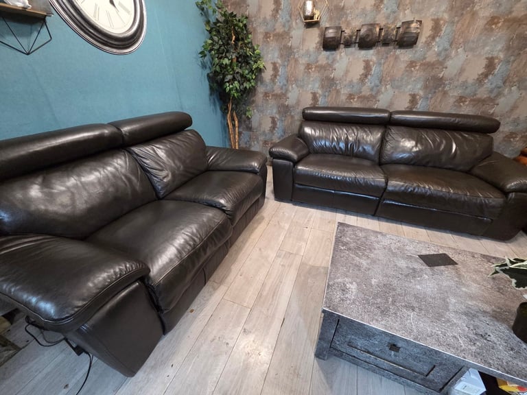 Harveys GENUINE leather electric recliner 3+2 seater sofa 🛋 