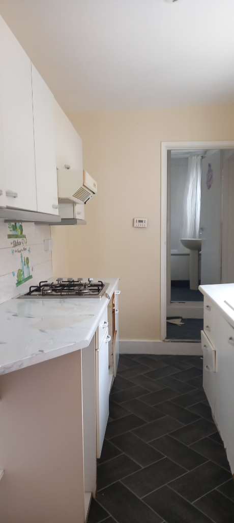 **LET BY** 11 STANHOPE STREET** 2 BEDROOM** DSS ACCEPTED** NO DEPOSIT**