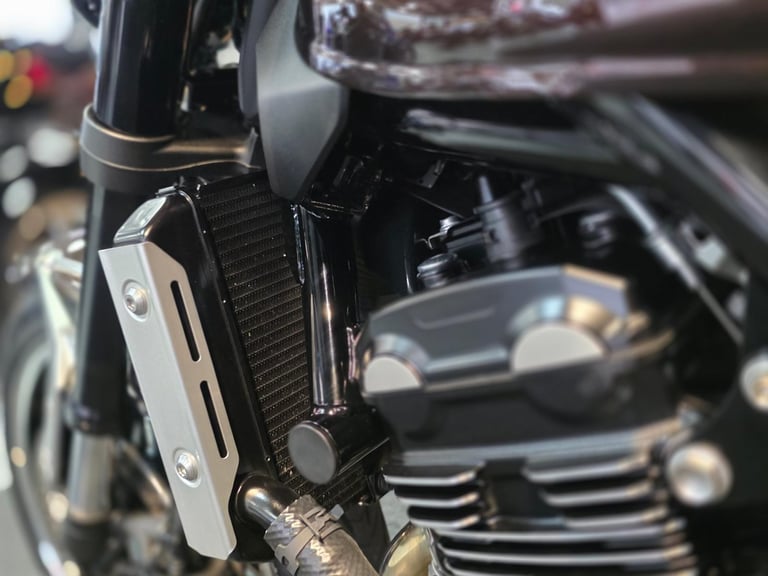 2018 KAWASAKI ZR Z900 RS 1 OWNER 4,900 MILE'S 