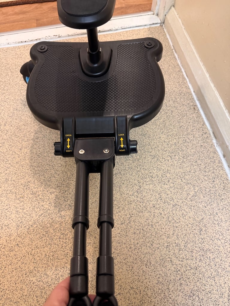 Buggy board with seat 