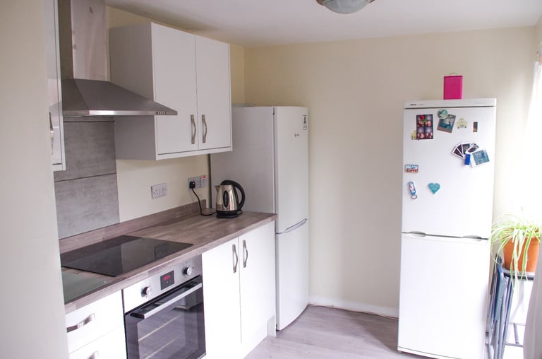Lovely Double Room next to Freeman Hospital - No Deposit