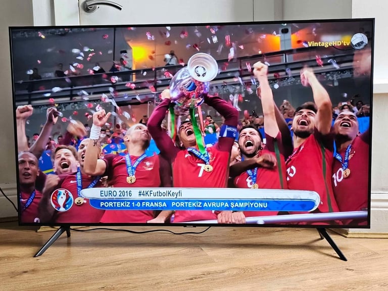 Samsung 55 inch 4K Crystal Ultra HD Smart HDR LED TV with Latest Apps