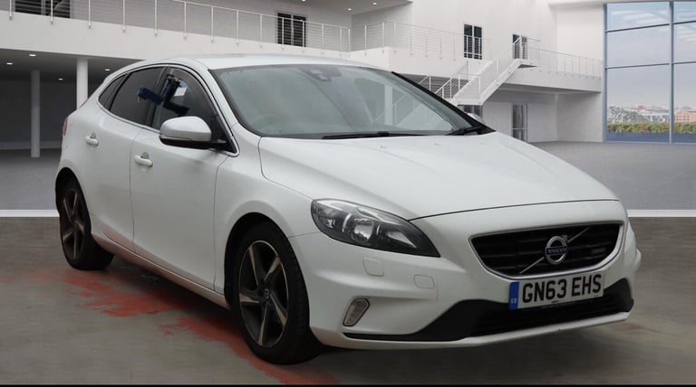 image for VOLVO V40 D2 R DESIGN 5dr Manual | £20 ROAD TAX | ONE PREVIOUS OWNER | HPI CLEAR