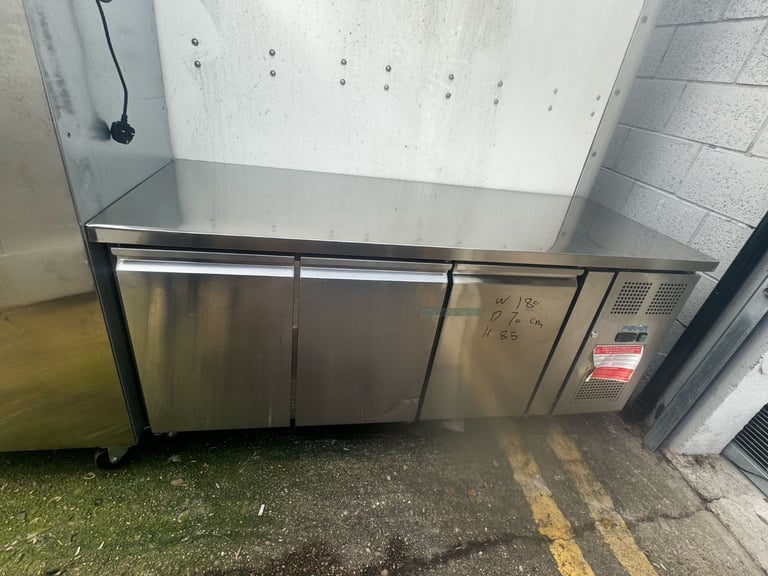 Commercial fridge bench counter cafe undercounter fridge 