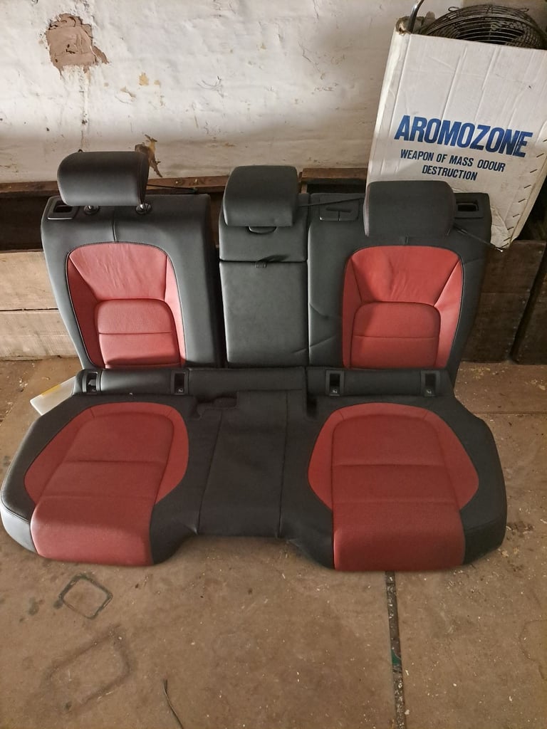 Jaguar xf front and back seats red and black leather in very good condition 