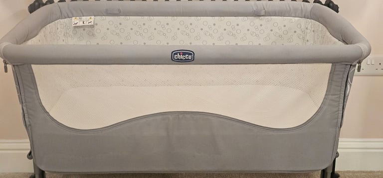 Chicco next to me Baby Cot Cribb