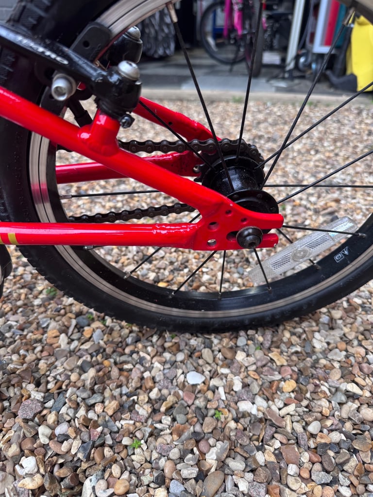 Wiggins Macon 16 inch kids bike