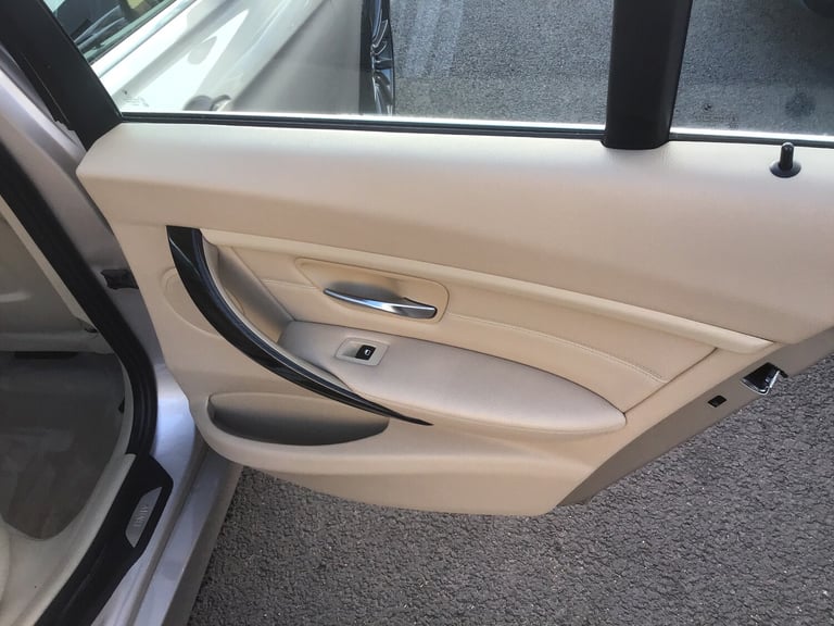 2013 BMW 3 Series 320d Luxury 4dr Step Auto SALOON Diesel Automatic