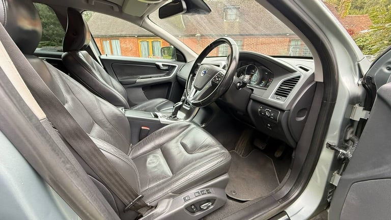 2014 Volvo XC60 D5 [215] SE Lux Nav 5dr AWD Geartronic ESTATE Diesel Automatic