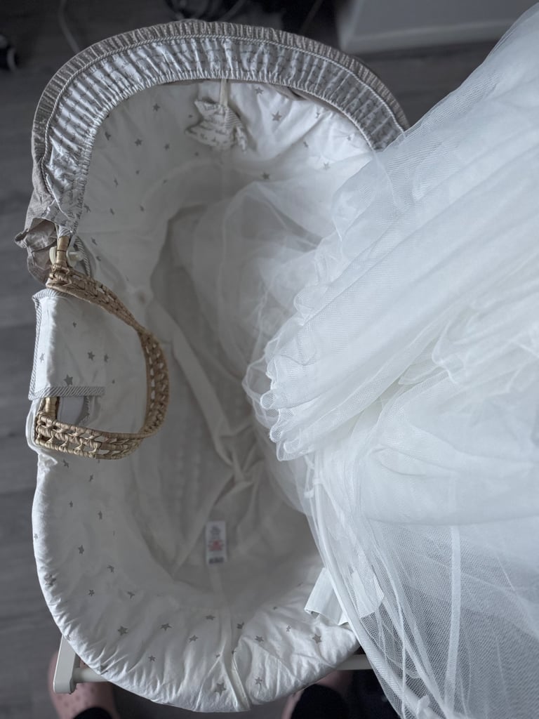 Free Moses Basket- Pick up ONLY