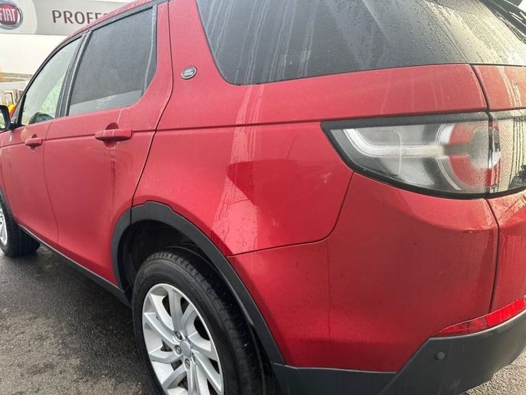 2017 Land Rover Discovery Sport 2.0 TD4 SE Tech SUV 5dr Diesel Manual 4WD Euro 6 (s/s) (180 ps) E...
