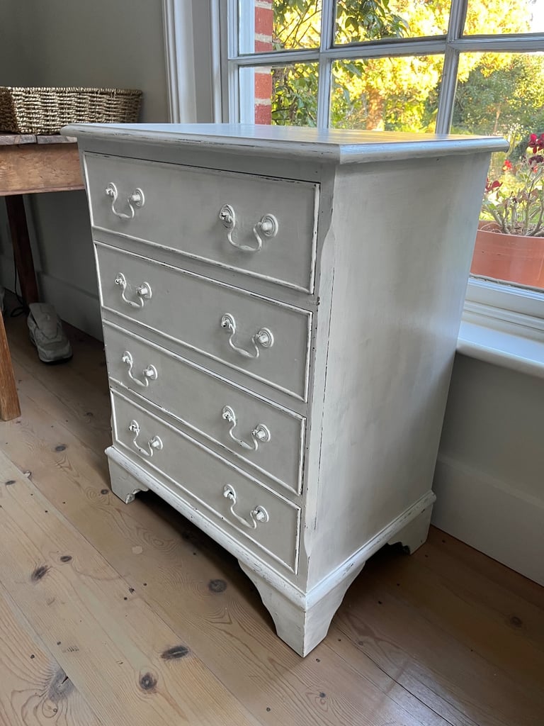 Chest of Drawers, solid hardwood, shabby chic 